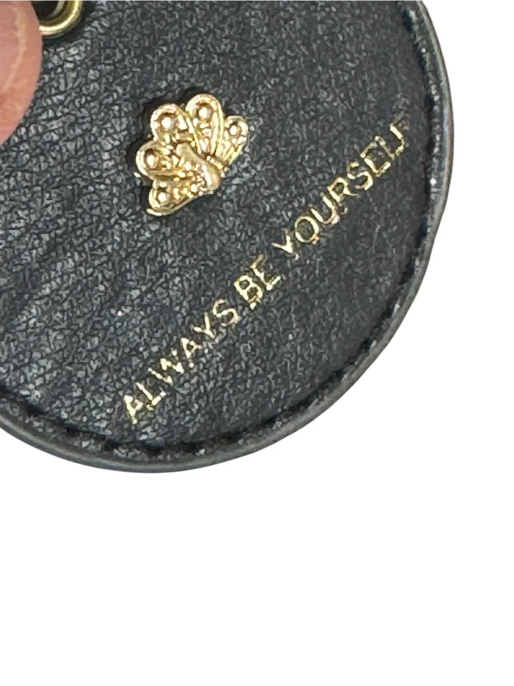 Avenue 9 Black Leatherette Round Key & Card Holder Keychain